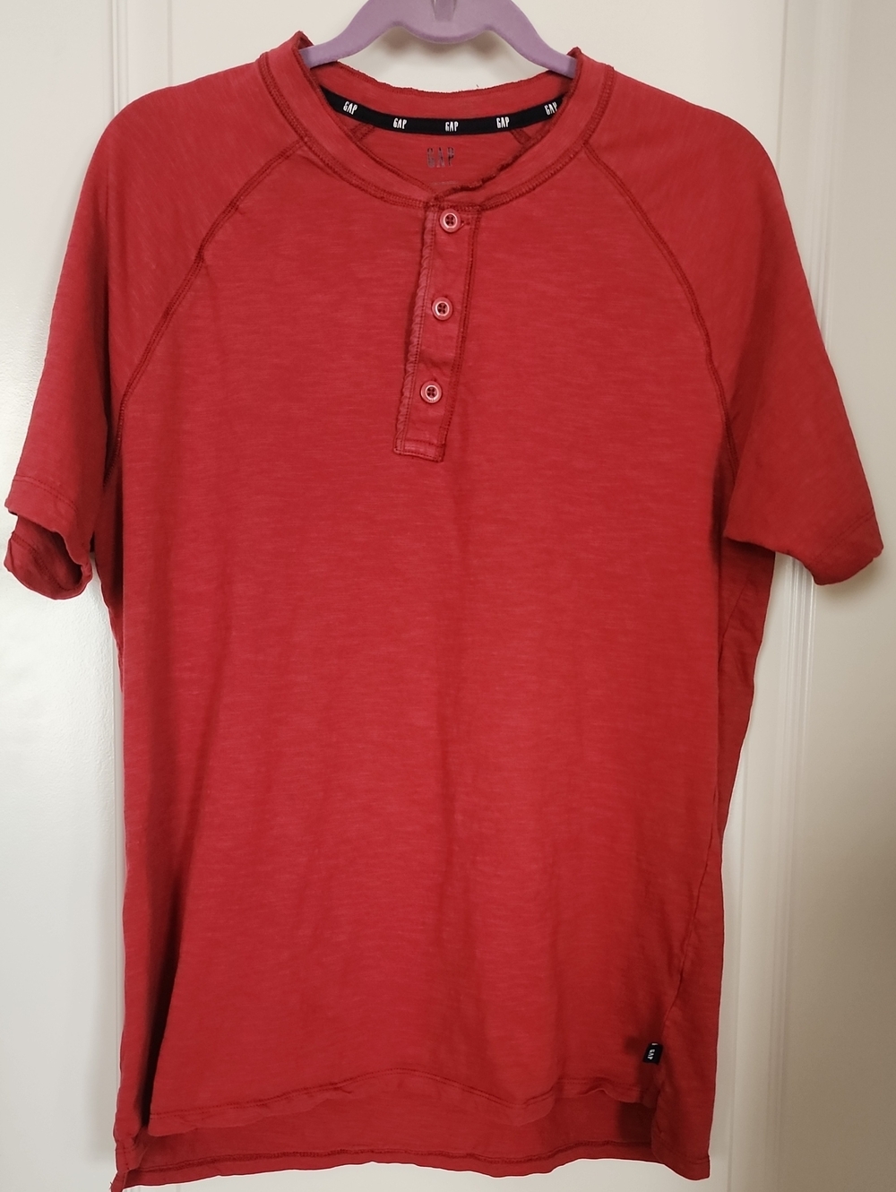 GAP Red Short-Sleeve Henley Tee Size Large